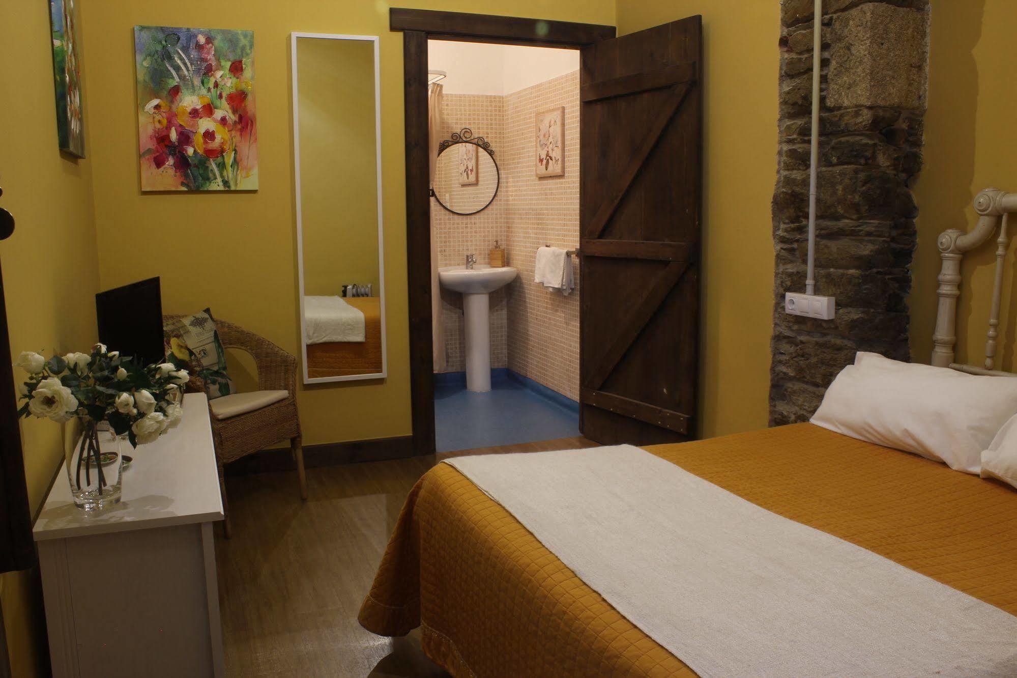 Albergue San Lazaro Sarria Exterior foto